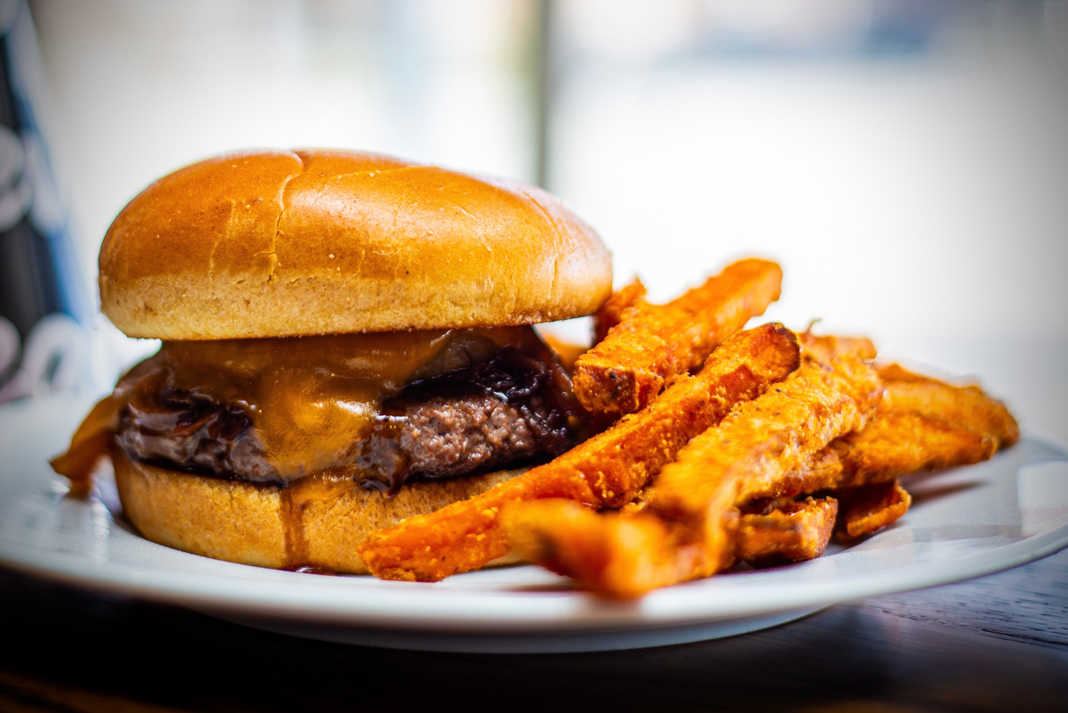 It’s Back!! 🍔 NEW Burger Special: Say Aloha to the Hawaiian Burger! 🌺🍍