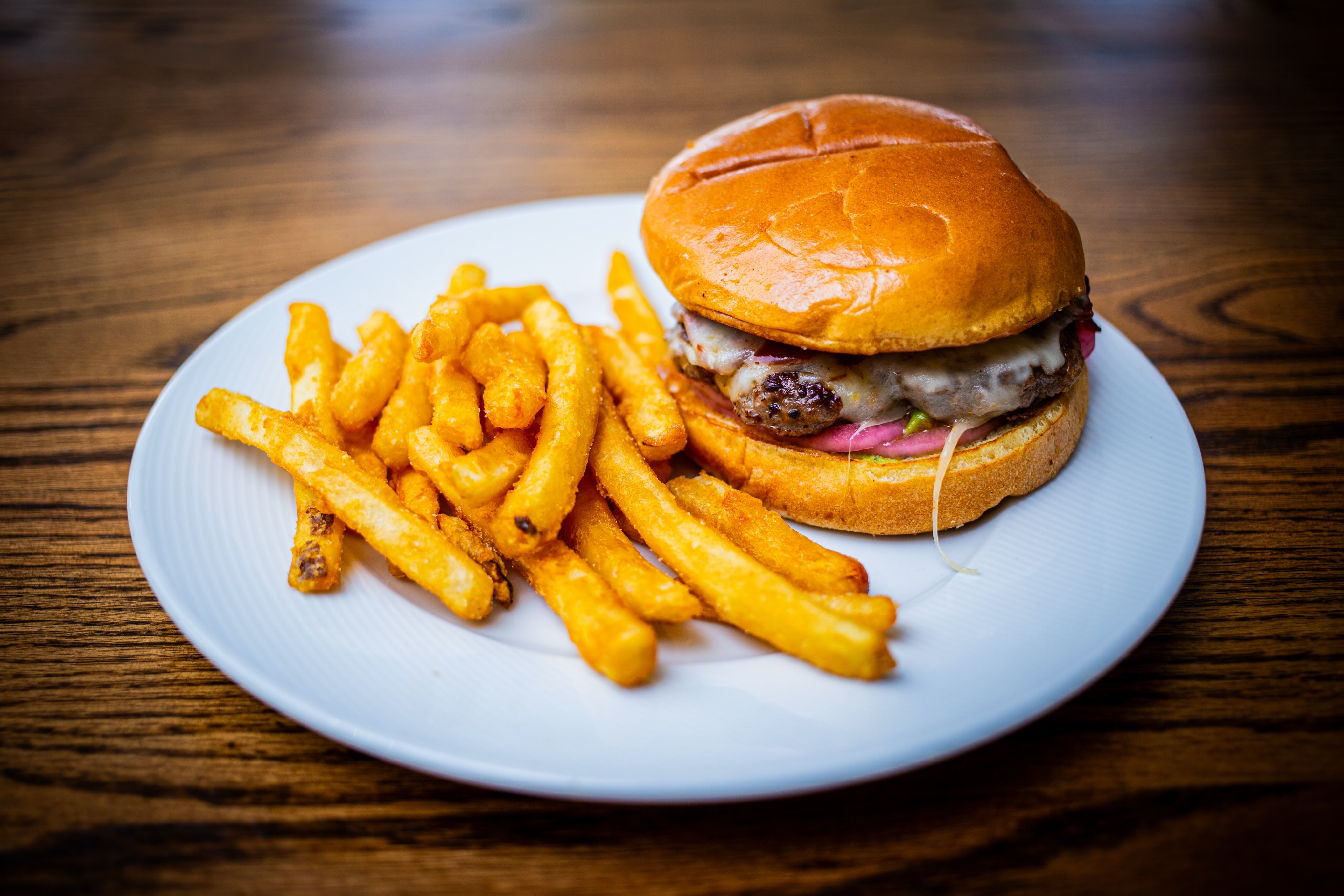 π NEW Burger Special: The Smokehouse Guac Burger is here! π₯π₯π₯